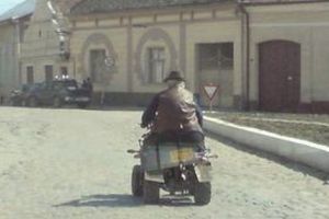 A confundat ATV-ul cu bicicleta