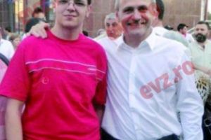 Mama i-a rezolvat SALARIUL DUBLU, iar el sfidează BUNUL SIMȚ. Detalii SCANDALOASE despre Victor Dăncilă. Imagini în articol