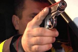 Poliţiştii, fără arme letale? ,,În fiecare an din ultimii trei, câte un om nevinovat a murit de glonţul Poliţiei”