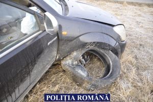 Un ADOLESCENT BĂUT a FURAT o maşină pe care A FĂCUT-O ZOB, după care S-A CULCAT în casa PĂGUBITULUI