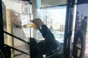 Incredibil. Șofer RATC Constanţa surprins cu băutură la volan
