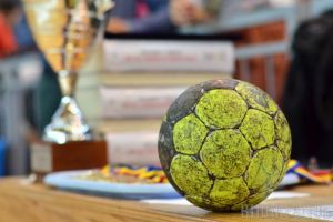 Handbalistele de la CSU Oradea s-au impus la o diferenţă de cinci goluri în disputa cu Universitatea de Vest Timişoara