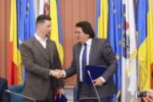 Primăria Timişoara a semnat contractul cu firma Brantner, care se va ocupa de curăţenie: „Ne dorim să fim cel mai curat oraş din România şi pentru asta suntem dispuşi să plătim”