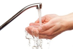 Probleme cu apa în 15 localităţi din Timiş. Aquatim cere răbdare