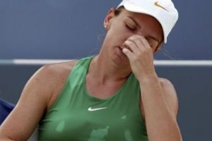 DEZASTRU pentru Halep. A fost dată în JUDECATĂ. I se CERE o sumă IMENSĂ. Năstase şi Țiriac sunt IMPLICAȚI