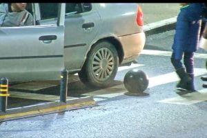 VIDEO Un şofer sibian s-a dat în stambă pe străzile din Râmnicu Vâlcea – A încurcat tot traficul