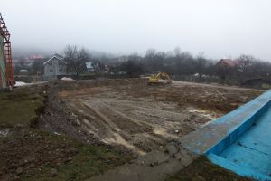Investiţie de 3,6 milioane lei. A început construcţia bazinului de înot din Nucet