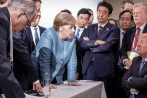 Lăcomia, Frica şi Fudulia aruncă în aer Globalizarea