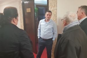Taximetristii constanteni, pe jar. Reprezentantii au stat la masa cu viceprimarul Dumitru Babu. Ce s-a discutat (galerie foto)