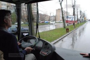 Nouă autobuze cu câte 50 de locuri vor transporta elevii la liceele tehnologice din Timişoara şi Lugoj