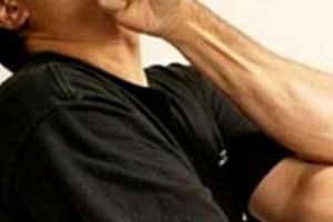 ATAC la NIVEL ÎNALT! Doi POLITICIENI au fost bătuţi MĂR pe STRADĂ, în timp ce se duceau la un FILM