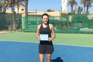 FOTO: tenismena albaiuliană Miriam Bulgaru, finalistă în Tunisia, la al doilea turneu din acest an