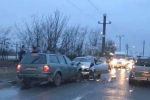 Copil la spital după ce un şofer a pătruns pe contrasens şi a provocat un accident, la Timişoara