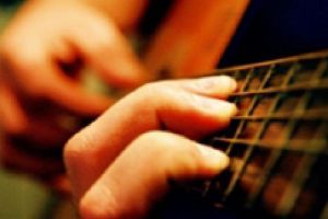 Cursuri de măiestrie la chitară cu artişti străini, la FICT