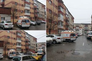 UPDATE FOTO / POMPIERII intervin pentru deblocarea unei uşi de apartament în Alba Iulia, pe strada Poligonului. Femeie de 69 de ani, gasită decedată