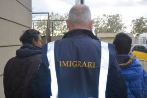 Cetăţeni din Republica Moldova, prinşi că lucrează la negru în Sibiu