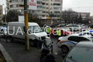 Șoferul unui microbuz de marfa, sanctionat de politistii locali in zona Casa de Cultura din municipiul Constanta. Mai multe echipaje de Politie Locala au intervenit (galerie foto+video)