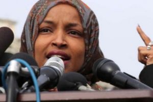 Preşedintele SUA, Donald Trump dă o replică DURĂ unui parlamentar pentru declaraţii antisemite. 