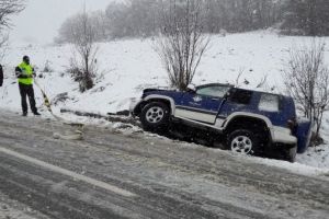 FOTO VIDEO – Accident cu un rănit la Nocrich. A lovit un cap de pod