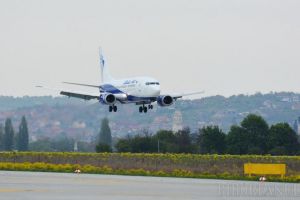 Zboruri oprite! Blue Air mai ţine doar două curse pe săptămână la Oradea până la finalul lunii martie