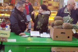 Comercianţi verificaţi de poliţiştii locali