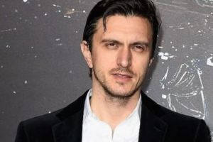 Dragoş Săvulescu, GATA să se PREDEA. Celebrul ACTOR ROMÂN a fost dat în URMĂRIRE INTERNAȚIONALĂ