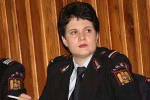 Pompierii maramureseni, repetenti la comunicare. Imaginea institutiei, sifonata de atotsuficienta unei capitanese