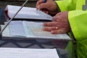 Şoferi sancţionaţi drastic de poliţişti