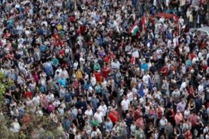 PROTEST împotriva Guvernului Ungariei la Cluj. Oamenii şi-au cerut DREPTURILE în STRADĂ