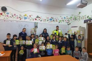 Activităţi de prevenire desfăşurate de IPJ Vrancea la Scoala „Ion Basgan” din Focşani