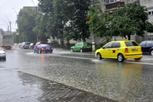 Bacăul se pregăteşte de furtună