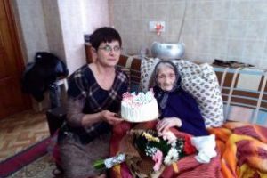Doamna Margareta Aldea, din Sita Buzăului, a fost sărbătorită la aniversarea a 100 de ani