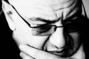Mistreţul de pământ, Valentine’s Day, „ginecologul voluntar”, Isărescu, Iohannis şi Dragnea. Editorial de Alecu Racoviceanu