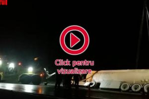 Autocisternă încărcată cu motorină, răsturnată pe DN 17, la Poiana Stampei