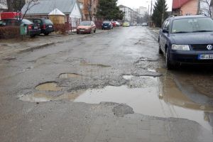 Topul celor mai distruse străzi din municipiul Suceava