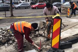Se reameajeaza spatiul din fata blocurilor situate pe bulevardul Tomis, portiunea cuprinsa intre bulevardul Mamaia si strada Nicolae Iorga din Constanta 