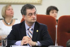 Gabriel Andronache (PNL): Banii votaţi la bugetul de stat, „un bacşiş pentru Aeroport”