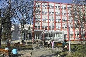 O primă rundă de discuţii în scandalul de la Maternitatea Bacău