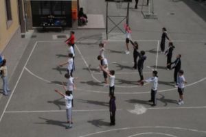 Ministerul Educaţiei Naţionale nu mai scoate orele de sport din programa şcolară. Bâlbâieli inutile la Minister