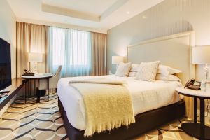 FOTO. Hotel cu patru etaje în centrul municipiului Satu Mare
