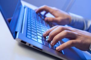 Paşii pe care trebuie să îi urmezi ca să nu poţi fi spionat pe Internet – PONTURI de la SRI