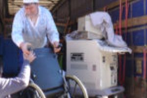 O mână de ajutor dată de rotarieni înseamnă două tiruri de aparatură medicală pentru Spitalul de Urgenţă din Caransebeş