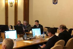 Suprataxarea băuturilor răcoritoare, soluţie împotriva obezităţii?