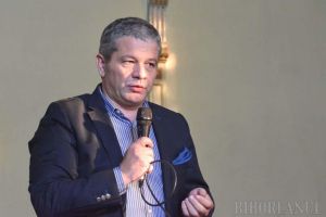 Dottore fără griji: Senatorul Florian Bodog mai rămâne cel puţin un an coordonator de doctorate