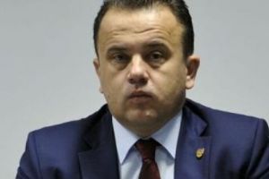 SONDAJ EvZ. Va fi remaniat ministrul Liviu Pop?