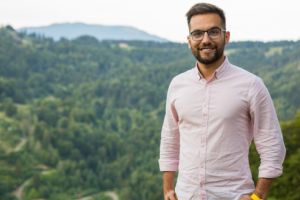 Discuţie despre schimbare şi sustenabilitate la sediul Lateral