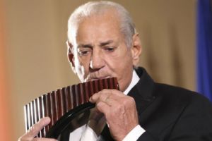 Gheorghe Zamfir primeşte titlul Doctor Honoris Causa