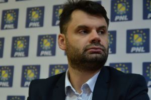 Primarul Dobre a ales sa petreaca de Valentine's Day in timp ce colegii il asteptau la sedinta despre fondurile europene