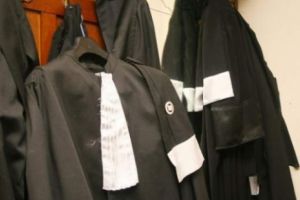 S-a semnat protocolul care prevede majorarea onorariilor avocaţilor din oficiu cu 141%. Se elimină posibilitatea diminuării onorariului, de către magistrat