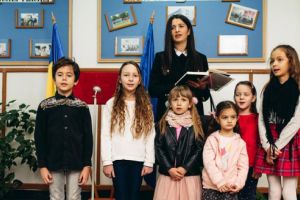 Multă dedicaţie şi iubire faţă de copii la noul Centru de meditaţii şi dezvoltare personală din Iernut